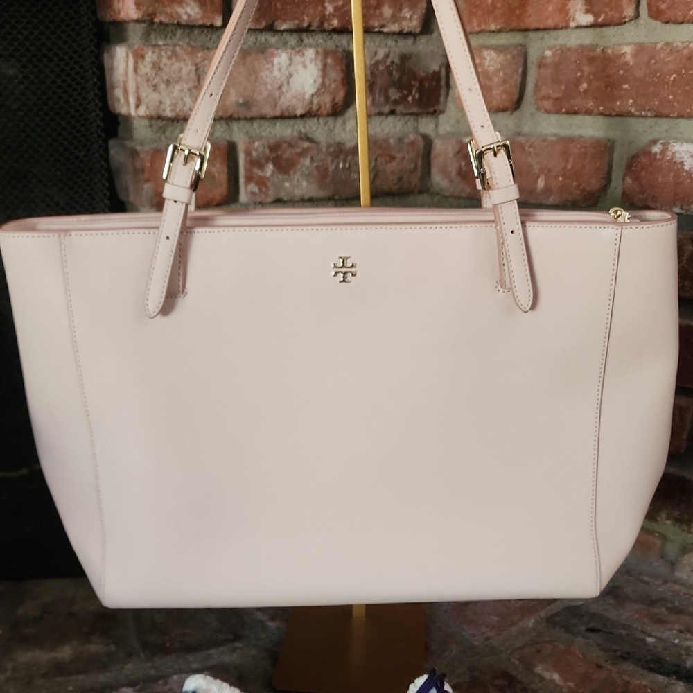 Tory Burch Blush Saffiano Leather Tote Bag Dust Bag Included - Picture 2 of 15